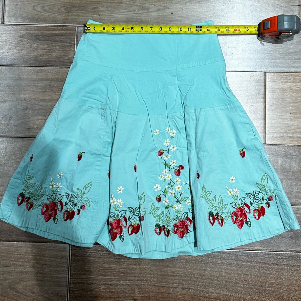 Vintage Anthropologie elevenses size 6 circle skirt, with strawberries 2003 - Picture 6 of 9